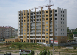 В Камышине на третьем городке строители возвели высотку В Камышине на третьем городке строители возвели высотку