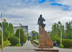 Чиновники от культуры решили обойтись в день рождения Маресьева - легендарного земляка камышан - только концертом Чиновники от культуры решили обойтись в день рождения Маресьева - легендарного земляка камышан - только концертом