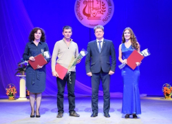 На конференции работников культуры глава Камышина Станислав Зинченко заявил о строительстве в городе нового причала как "нашей давней мечты" На конференции работников культуры глава Камышина Станислав Зинченко заявил о строительстве в городе нового причала как "нашей давней мечты"