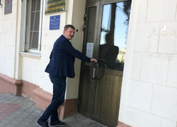На выборах в Волгоградскую облдуму зарегистрировали кандидата с доходом в 19 миллиардов рублей, - "Блокнот Волгограда" На выборах в Волгоградскую облдуму зарегистрировали кандидата с доходом в 19 миллиардов рублей, - "Блокнот Волгограда"