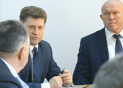Спикер Камышинской городской думы Владимир Пономарев о депутатах-«молчальниках»: «Последний день зимы, что ли, так действует угнетающе?» Спикер Камышинской городской думы Владимир Пономарев о депутатах-«молчальниках»: «Последний день зимы, что ли, так действует угнетающе?»