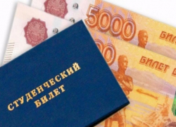 Студенты из малоимущих семей Камышина и региона теперь смогут получать материальную поддержку каждые полгода Студенты из малоимущих семей Камышина и региона теперь смогут получать материальную поддержку каждые полгода