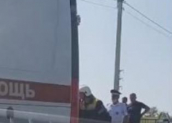 В массовом ДТП на федеральной трассе у Камышина пострадали, по предварительным данным, три человека (ВИДЕО) В массовом ДТП на федеральной трассе у Камышина пострадали, по предварительным данным, три человека (ВИДЕО)
