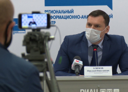 В Облздраве объяснили альтернативу для медиков, и не только для них, вакцинироваться или оказаться отстраненным от работы В Облздраве объяснили альтернативу для медиков, и не только для них, вакцинироваться или оказаться отстраненным от работы