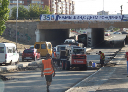 В Камышине дорожники приступают к ремонту покрытия на улице Некрасова В Камышине дорожники приступают к ремонту покрытия на улице Некрасова