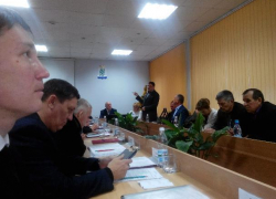 Фракция "Единой России" в Камышинской городской думе в одиночку продавила обращение к главе региона сделать вдвое больше удорожание коммуналки для камышан Фракция "Единой России" в Камышинской городской думе в одиночку продавила обращение к главе региона сделать вдвое больше удорожание коммуналки для камышан