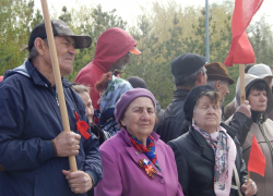 В Камышине первыми собрались на первомайский митинг коммунисты В Камышине первыми собрались на первомайский митинг коммунисты