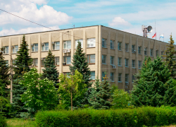В Камышине весь рост собственных доходов бюджета уйдет на исполнительные листы и зарплату чиновников В Камышине весь рост собственных доходов бюджета уйдет на исполнительные листы и зарплату чиновников