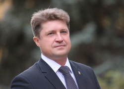 Глава Камышина Станислав Зинченко рассказал в эфире ЦТ, как успешно он подводит коммуникации к участкам для строительства жилья льготниками Глава Камышина Станислав Зинченко рассказал в эфире ЦТ, как успешно он подводит коммуникации к участкам для строительства жилья льготниками