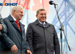 Главный справедливоросс Сергей Миронов встретил Первомай в Волгограде и заявил, что посланец его партии будет бороться за кресло губернатора Главный справедливоросс Сергей Миронов встретил Первомай в Волгограде и заявил, что посланец его партии будет бороться за кресло губернатора