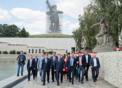 Спикер Госдумы призвал отреставрировать всю территорию Мамаева кургана, - "Блокнот Волгограда" Спикер Госдумы призвал отреставрировать всю территорию Мамаева кургана, - "Блокнот Волгограда"