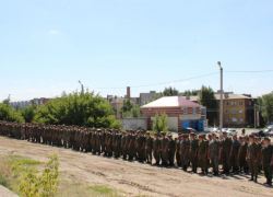 В Камышине на перроне торжественно и радушно встретили воинский эшелон с десантниками, вернувшимися из длительной командировки В Камышине на перроне торжественно и радушно встретили воинский эшелон с десантниками, вернувшимися из длительной командировки