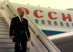 После приземления в Волгограде Владимир Путин отправился на набережную города-героя После приземления в Волгограде Владимир Путин отправился на набережную города-героя