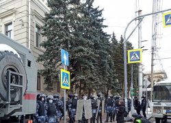 Более 10 человек задержаны, в ход шли дубинки: несанкционированная акция в Волгограде, - "Блокнот Волгограда" (ВИДЕО) Более 10 человек задержаны, в ход шли дубинки: несанкционированная акция в Волгограде, - "Блокнот Волгограда" (ВИДЕО)