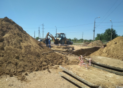 Получив тайм-аут с отключением горячей воды, коммунальщики Камышина приступили к неотложным ремонтам на теплотрассах Получив тайм-аут с отключением горячей воды, коммунальщики Камышина приступили к неотложным ремонтам на теплотрассах