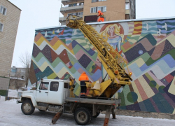 В Камышине "Девушке с арбузом" "вручили" уличные часы В Камышине "Девушке с арбузом" "вручили" уличные часы