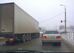 «Не таких «подарков» мы ждем от нового года»: в Волгоградской области обсуждают втихую выросшие цены на бензин «Не таких «подарков» мы ждем от нового года»: в Волгоградской области обсуждают втихую выросшие цены на бензин