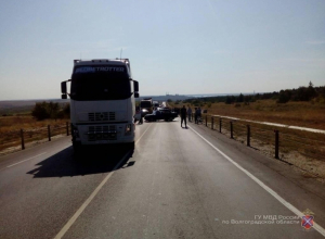 Под Камышином в аварии пострадала женщина и ребенок Под Камышином в аварии пострадала женщина и ребенок