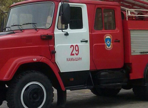 В Камышине из-за пожара едва не сгорел склад с продуктами питания В Камышине из-за пожара едва не сгорел склад с продуктами питания