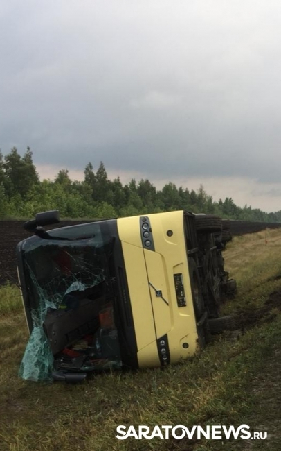 Шесть человек ранены в перевернувшемся на трассе автобусе, ехавшем из Германии в Камышин Шесть человек ранены в перевернувшемся на трассе автобусе, ехавшем из Германии в Камышин