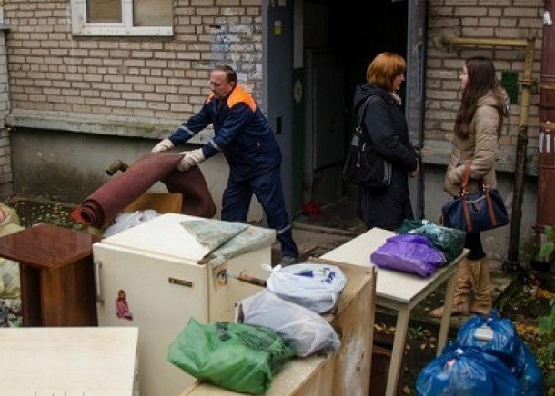Банк, которому задолжала жительница Волжского, быстро расправился с ней и выселил из квартиры Банк, которому задолжала жительница Волжского, быстро расправился с ней и выселил из квартиры