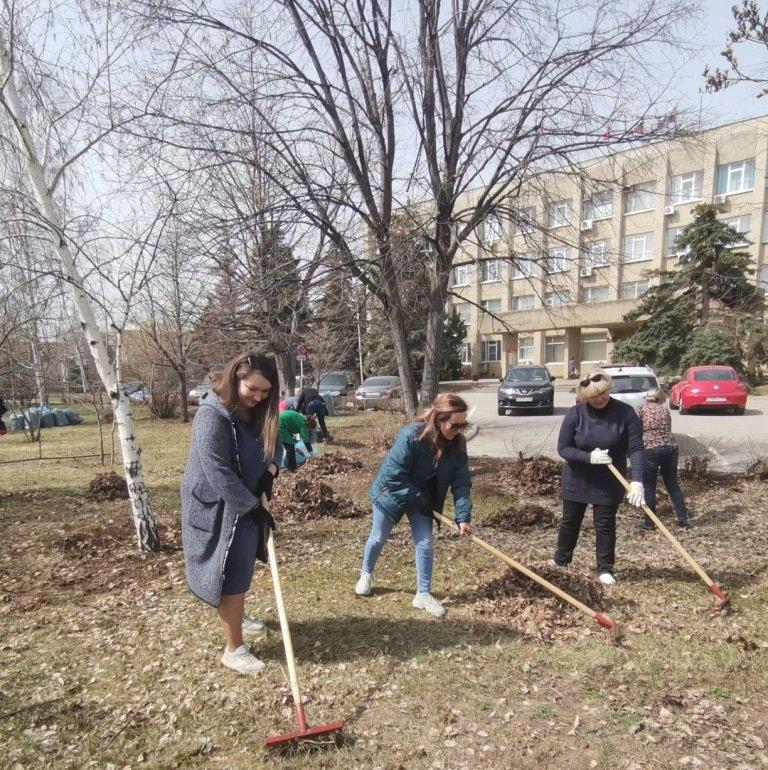 Камышинская городская дума вместо новостей о деятельности депутатов рассказывает на сайте, как чиновники из аппарата гребут мусор Камышинская городская дума вместо новостей о деятельности депутатов рассказывает на сайте, как чиновники из аппарата гребут мусор
