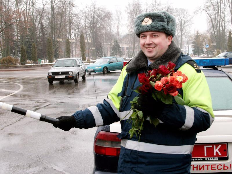 «Цветочный патруль» будет дарить девушкам Камышина цветы к 8 марта «Цветочный патруль» будет дарить девушкам Камышина цветы к 8 марта