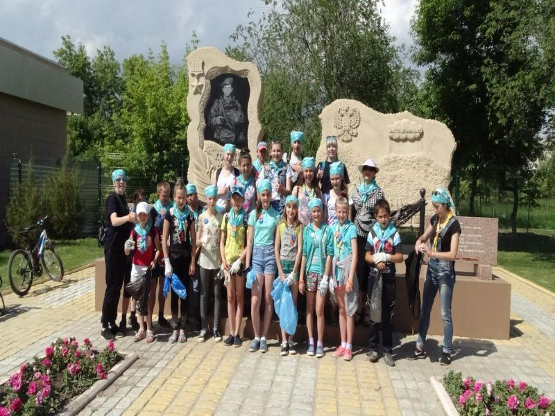 В рамках проекта «То, что надо!» в Камышине убран мусор в парке города В рамках проекта «То, что надо!» в Камышине убран мусор в парке города