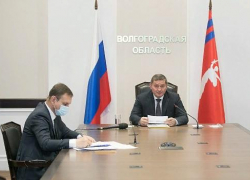 Камышане, задававшие вопросы губернатору Андрею Бочарову на "прямой линии", получили шанс дождаться ответов