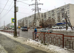 Очевидцы выложили в сеть видеозапись ДТП на улице Базарова с участием пассажирской "Газели" (ВИДЕО)