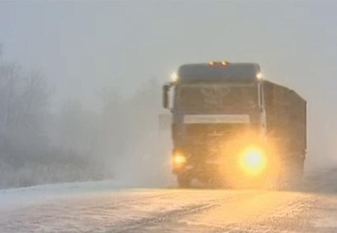На федеральную трассу Волгоград - Саратов - Сызрань обрушилась месячная норма снега